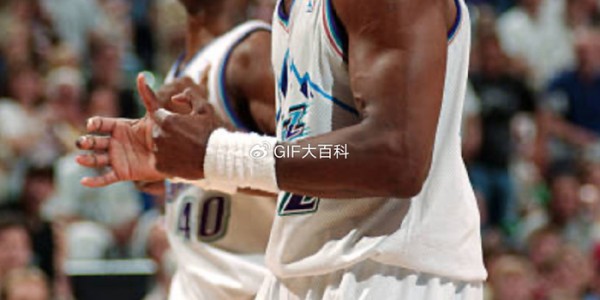 开云体育下载-邮差永远准时！卡尔马龙NBA历史得分榜第二，和乔丹的时代对决|爵士|总决赛|迈克尔·乔丹|篮板|冠军_新浪体育_新浪新闻